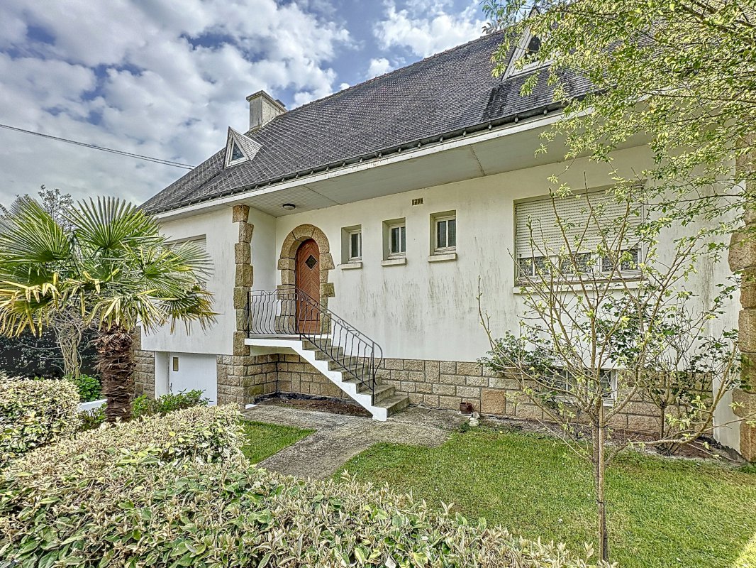 Belle maison néo bretonne de 106 m² avec grand potentiel - Photo 1 - Gourin