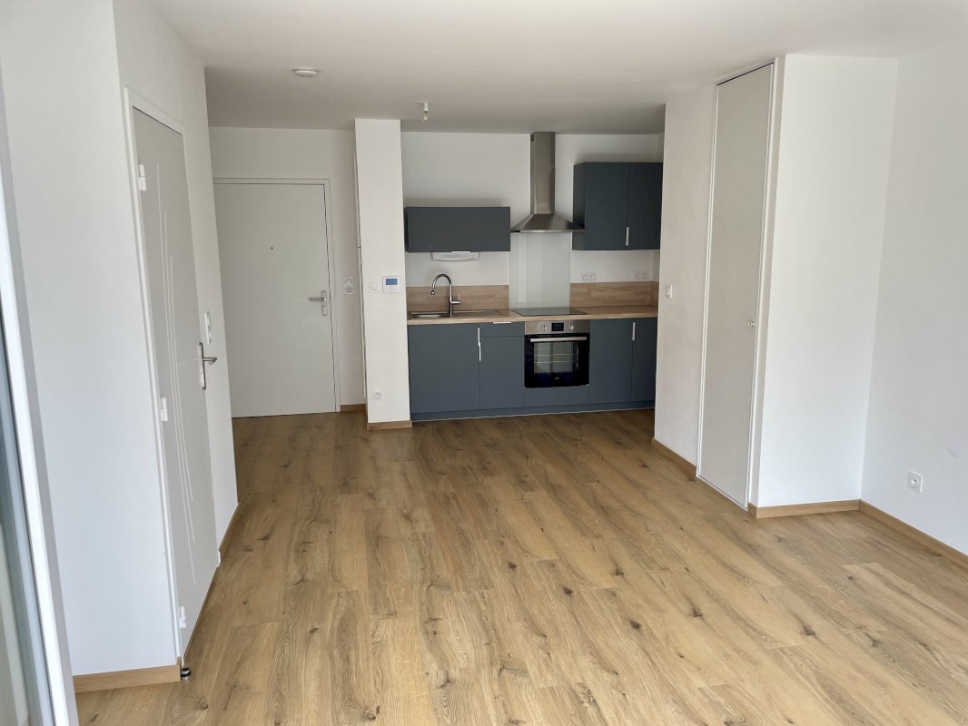 Appartement 2 pièces 41 m² avec jardin d’hiver (balcon) | RENNES Quartier Antrain / Volney – Métro B Gros-Chêne - Photo 1 - Rennes