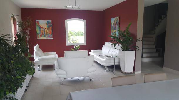 Maison 7 pièces - Photo 2 - Tréfumel