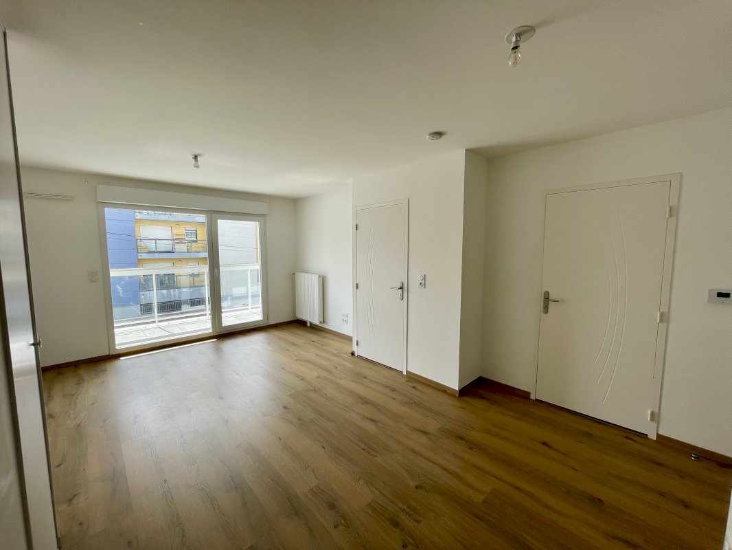 Appartement 2 pièces 41 m² avec jardin d’hiver (balcon) | RENNES Quartier Antrain / Volney – Métro B Gros-Chêne - Photo 2 - Rennes