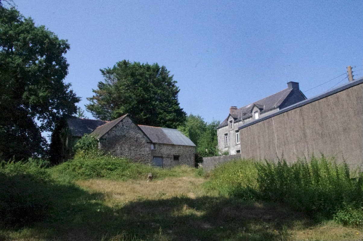 A vendre Propriété rurale avec dépendances à rénover - Photo 2 - Plémet