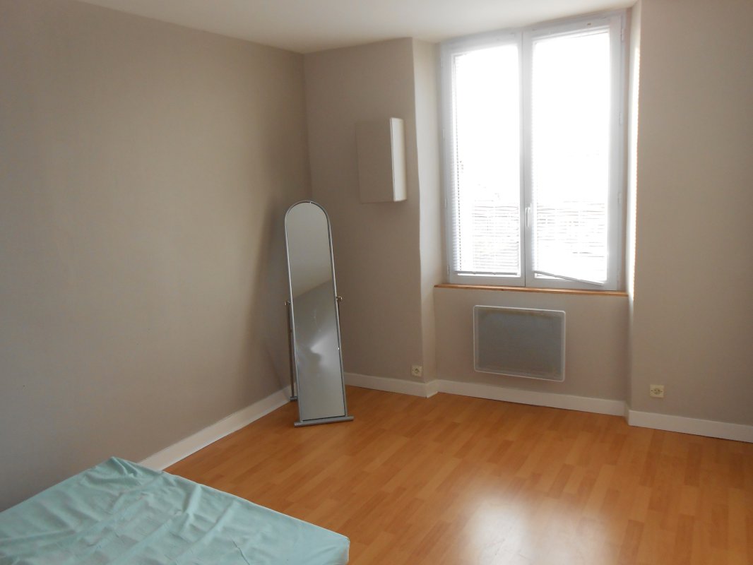 Vend appartement de 46m² 2ém étage trés bien situé 183900 euro - Photo 3 - Rennes