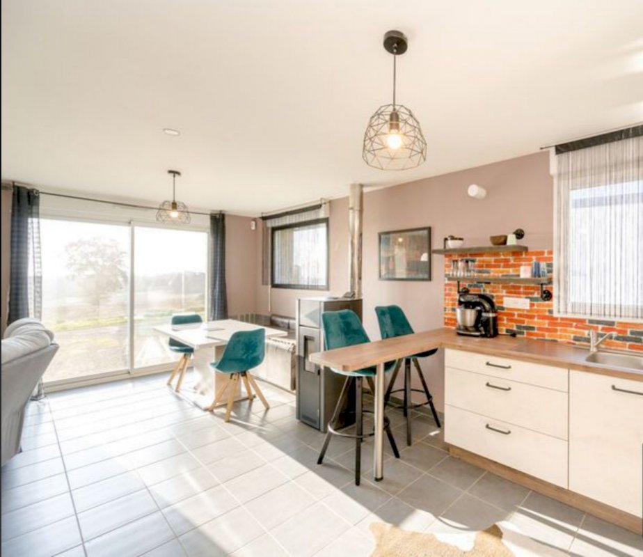 Maison récente de 107 m² - Photo 4 - Uzel
