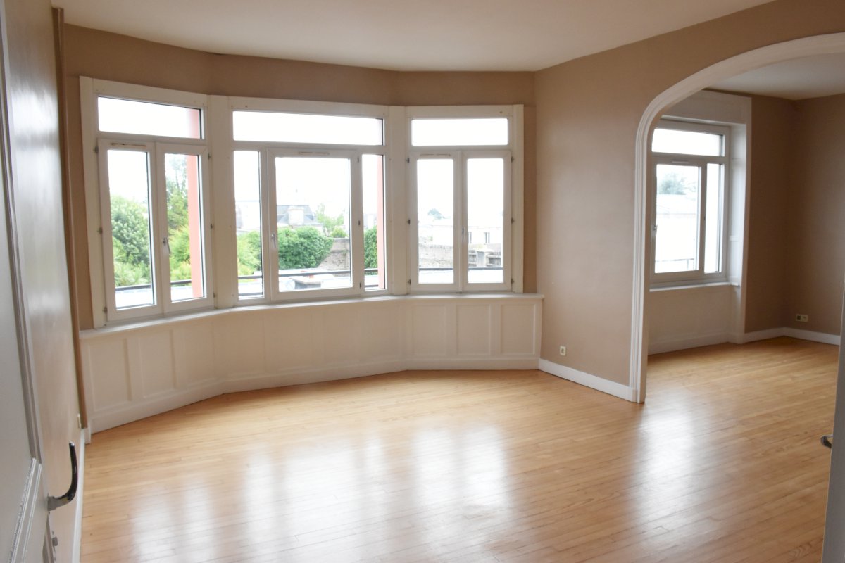 Très grand appartement - Photo 4 - Brest