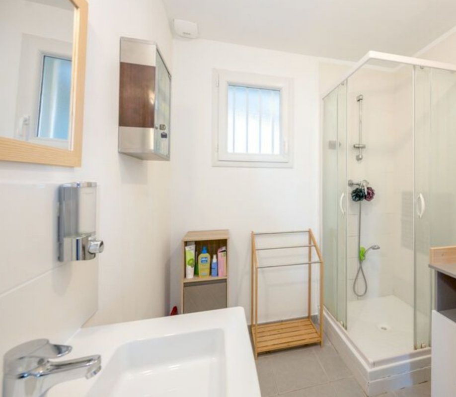 Maison récente de 107 m² - Photo 5 - Uzel