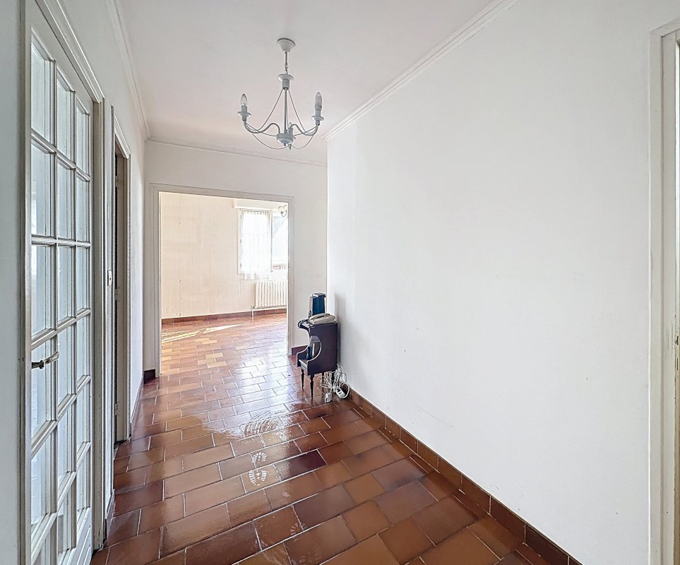 Belle maison néo bretonne de 106 m² avec grand potentiel - Photo 5 - Gourin