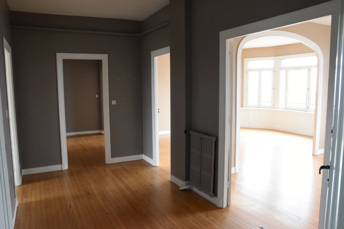 Très grand appartement - Photo 7 - Brest
