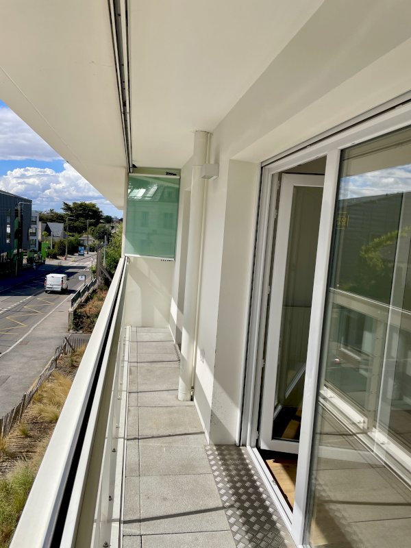 Appartement 2 pièces 41 m² avec jardin d’hiver (balcon) | RENNES Quartier Antrain / Volney – Métro B Gros-Chêne - Photo 7 - Rennes