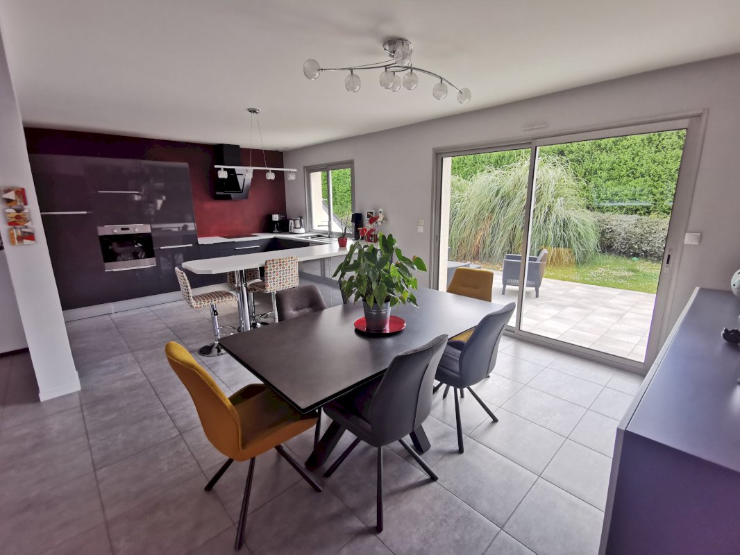 Maison de 120 m² - Photo 9 - Bourg-Blanc